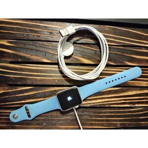 Apple Watch (1st Gen) 42mm 7000 Series Aluminum + Blue Sport Band + Charger